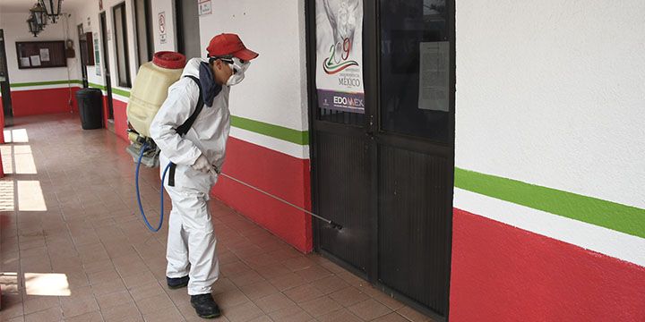 Chimalhuacan inicia jornada para sanitizar espacios publicos