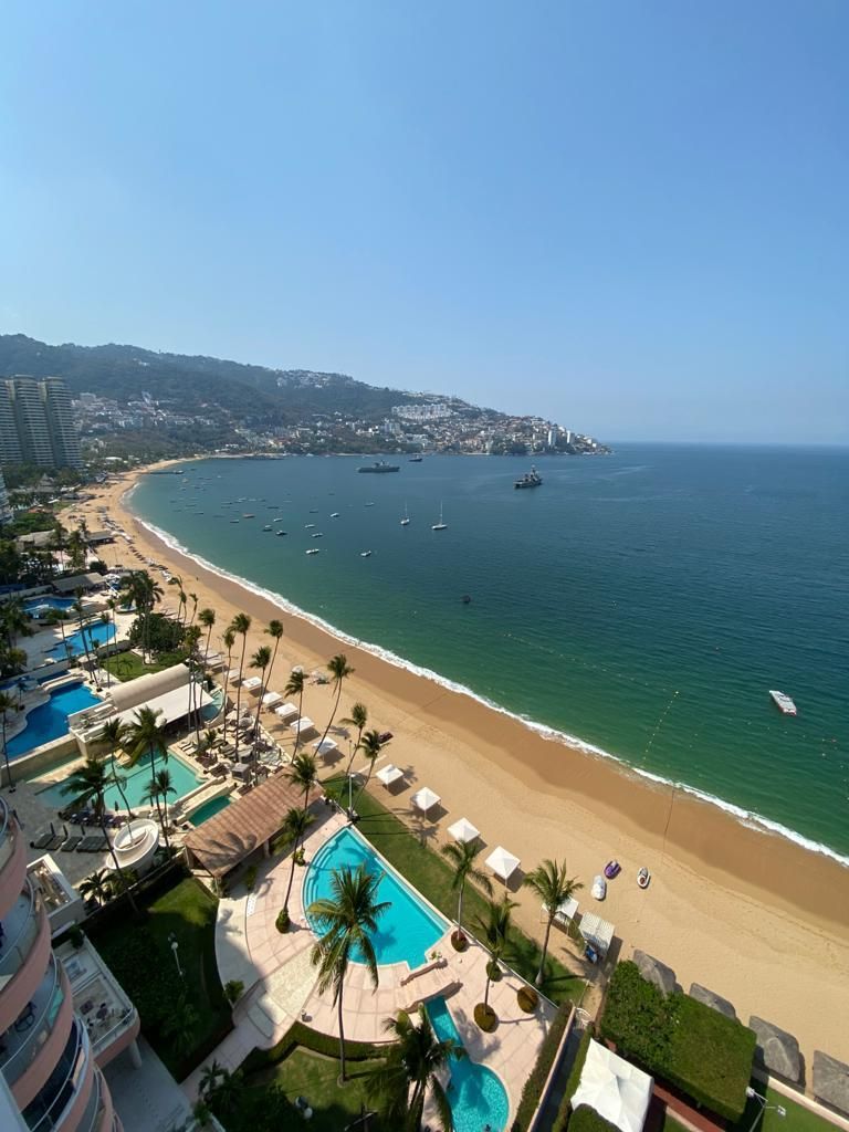 Acapulco cierra sus playas para prevenir contagios de coronavirus