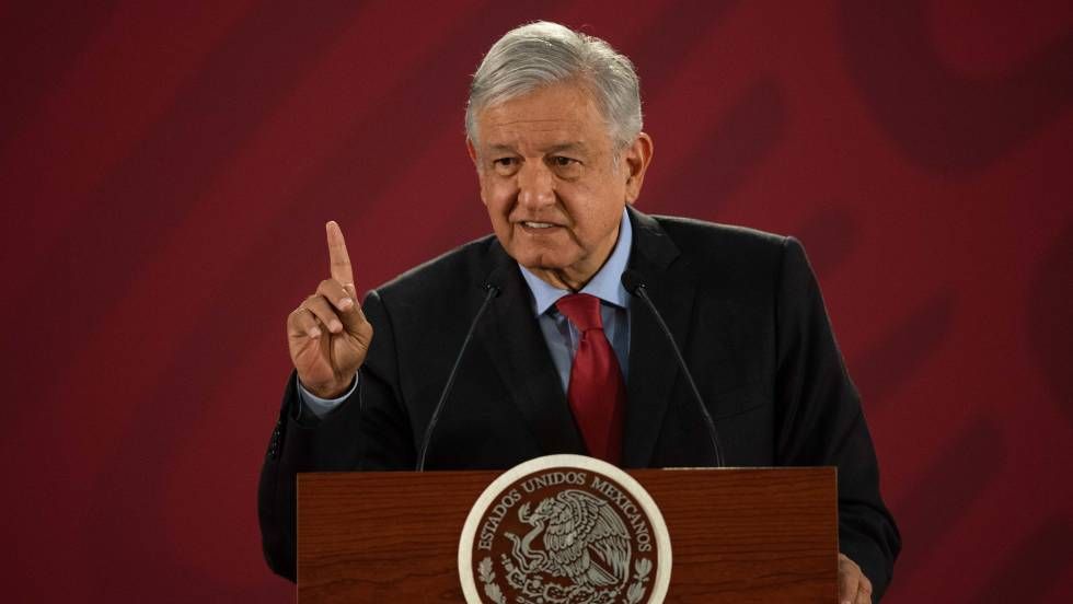 Andrés Manuel López Obrador sostuvo una llamada con Larry Fink, presidente del fondo BlackRock.
