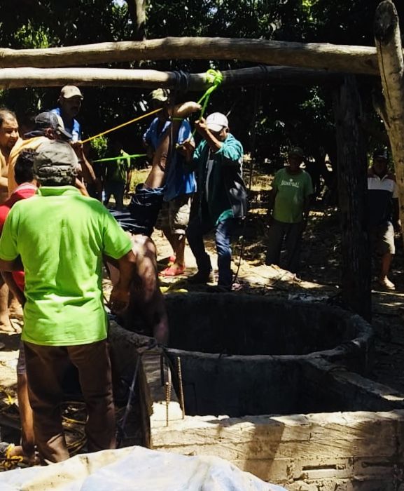 Se ahogan dos hermanos dentro de pozo de agua en Tecpan 