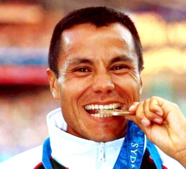 Comparte Joel Sánchez su experiencia al conseguir la gloria olímpica