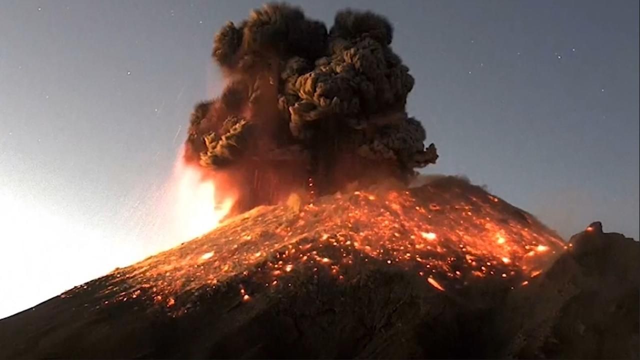 ¡Lo que nos faltaba! El Popocatépetl hace erupción