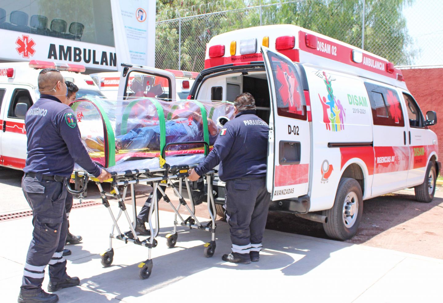 El gobierno municipal de Chimalhuacán  entregó cápsulas para transportar pacientes con COVID-19