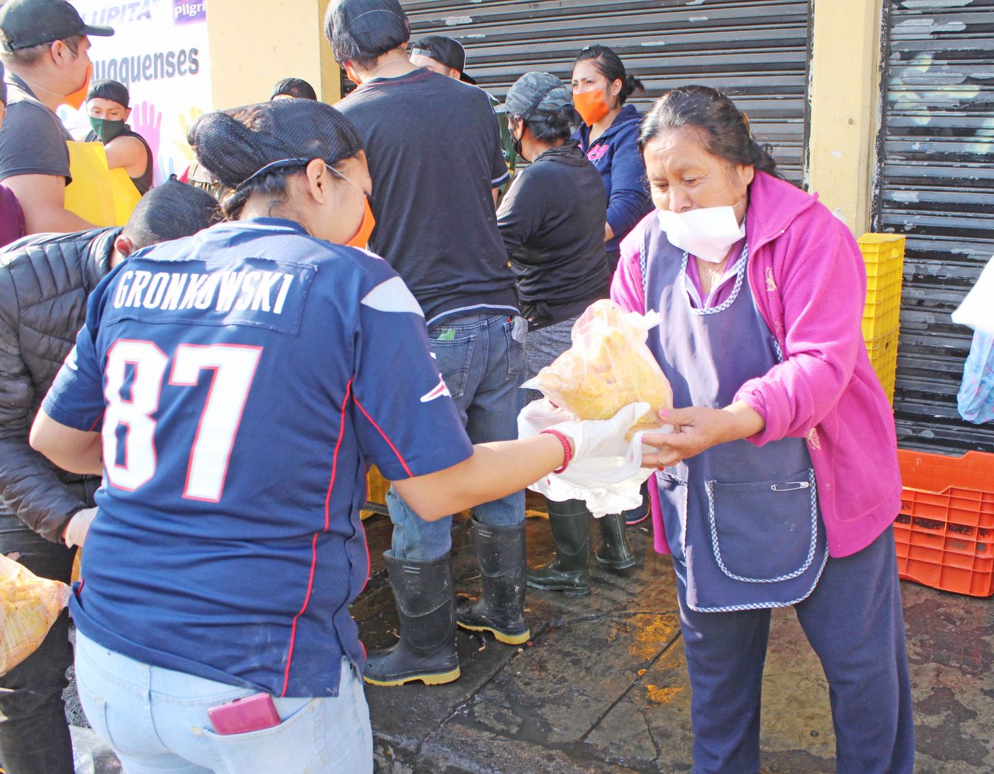 Alcalde de Chimalhuacán reconoce labor solidaria de comerciantes durante la pandemia