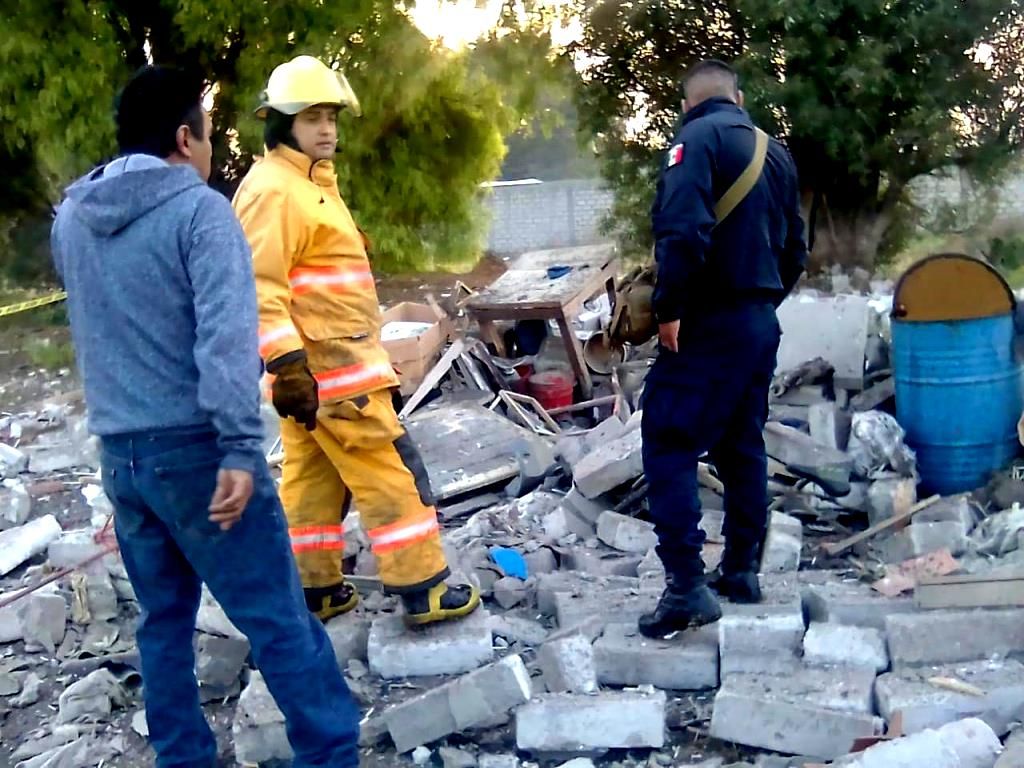 Fallece una persona por explosión en Tultepec