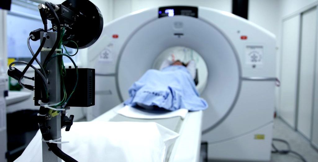 La Secretaría de Salud convoca a radiólogos y camilleros a sumarse al ISEM