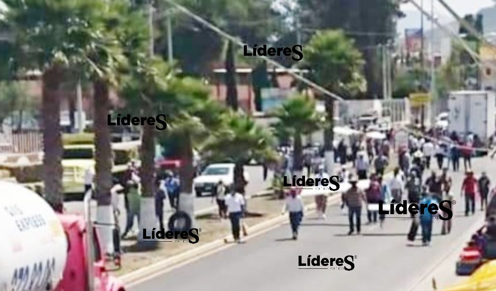 Tome precauciones carretera bloqueada en Tlahuelilpan Hidalgo