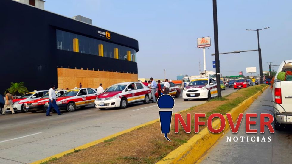 Se manifiestan taxistas y comerciantes de Veracruz y Boca del Río.