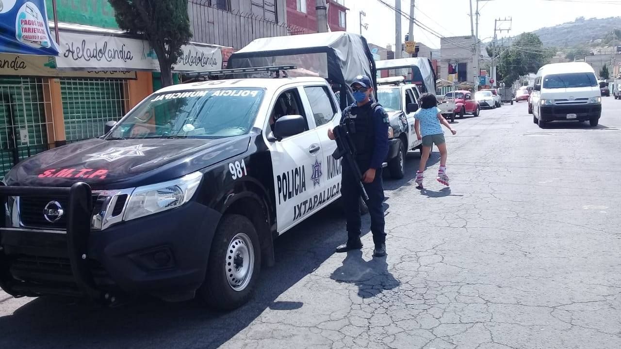 Encuentran patrulleros el cadáver de un desconocido en el municipio de Ixtapaluca