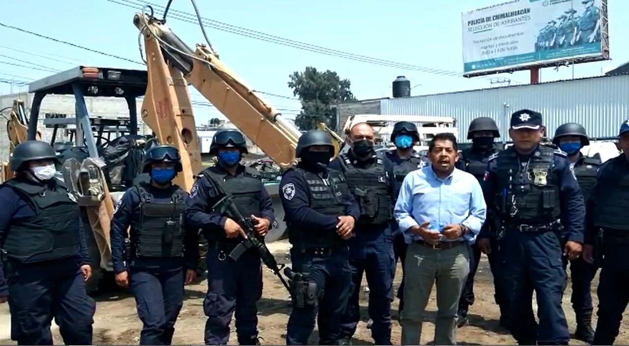 Policía de Chimalhuacán recupera retroexcavadora robada