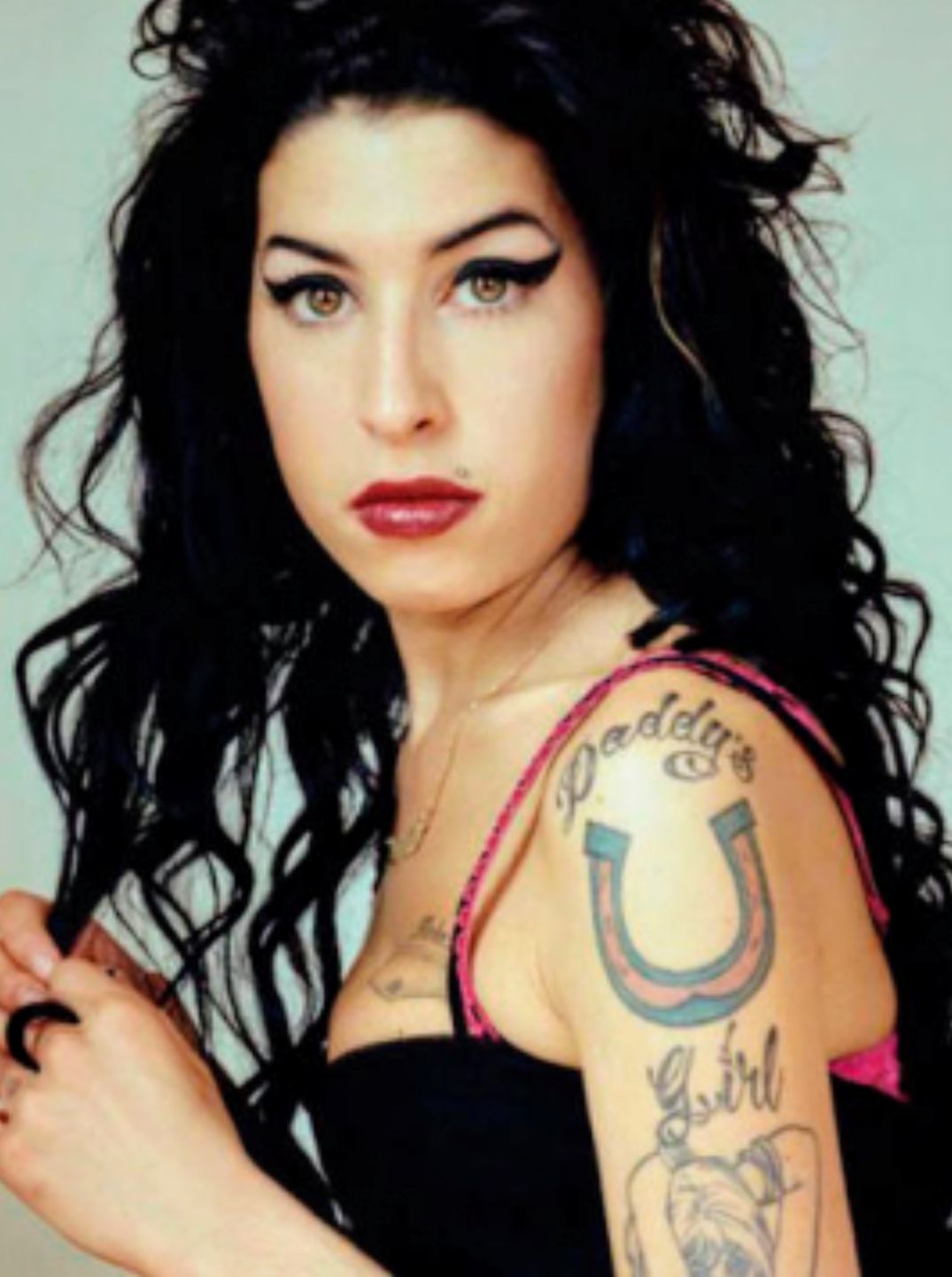 Amy Winehouse le rinden  un merecido homenaje online!
