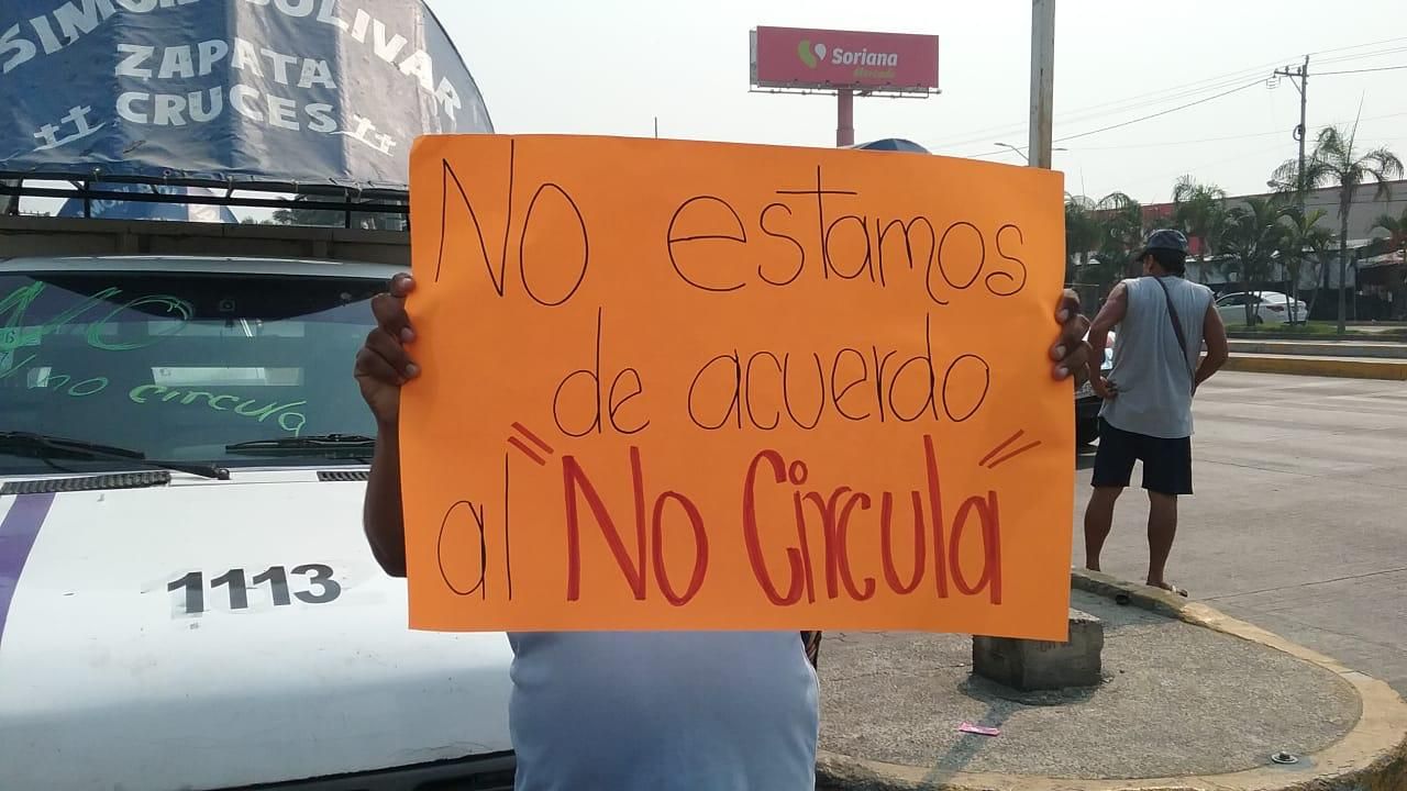 Transportistas afines al gobierno de Guerrero se quejan del Hoy No Circula implementado en Acapulco 