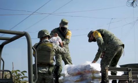 Ejército Mexicano distribuye despensas en Nayarit
