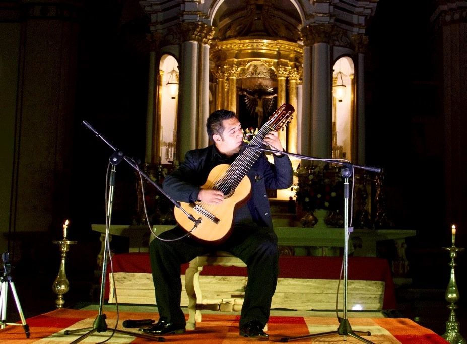 Miguel Suárez es catedrático de primer nivel en el conservatorio de música del Edoméx