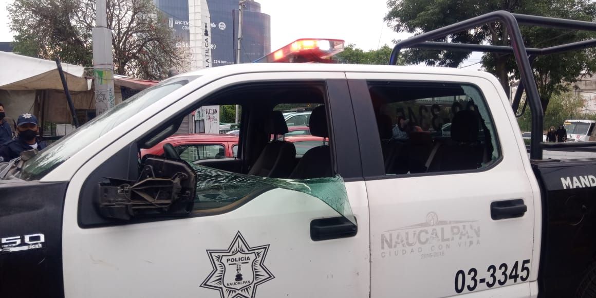 El pasado domingo sujetos realizararon daños a patrullas, cuando policías acudieron a dispersar una fiesta en la vía pública en Naucalpan