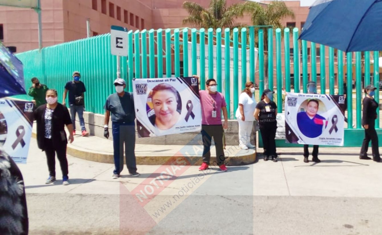 Médicos, enfermeras, camilleros y trabajadores de limpieza piden la destitución del director del Hospital 197 del IMSS en Texcoco