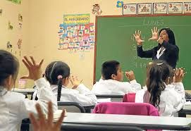 Logra gobierno del estado de México bono para docentes en el día del maestro