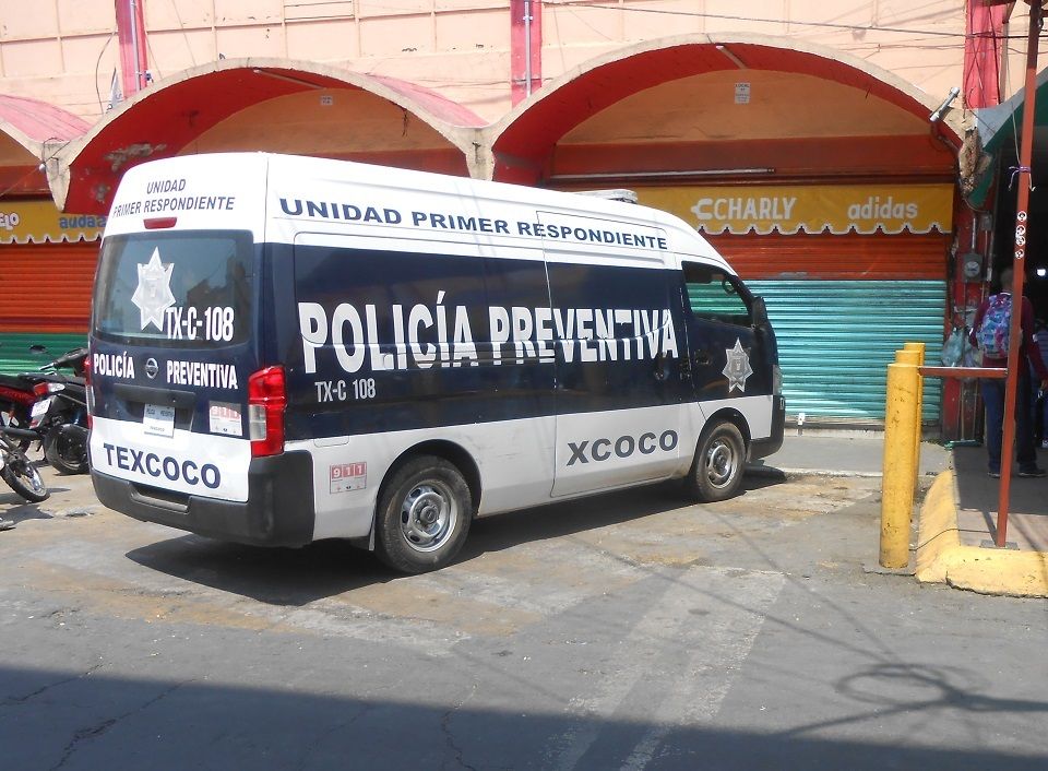 POLICÍAS DE TEXCOCO AGARRAN EN FLAGRANCIA AL ASALTANTE