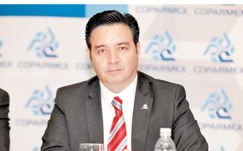 Batea juez a exconsejero de Coparmex que se amparó para suspender conferencias de López-Gatell