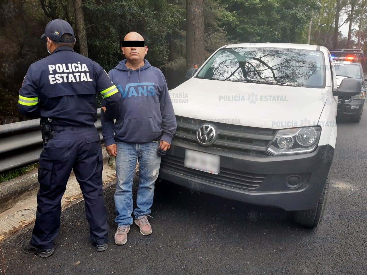 Policías detienen a probable delincuente, robaba vehículos en Metepec 