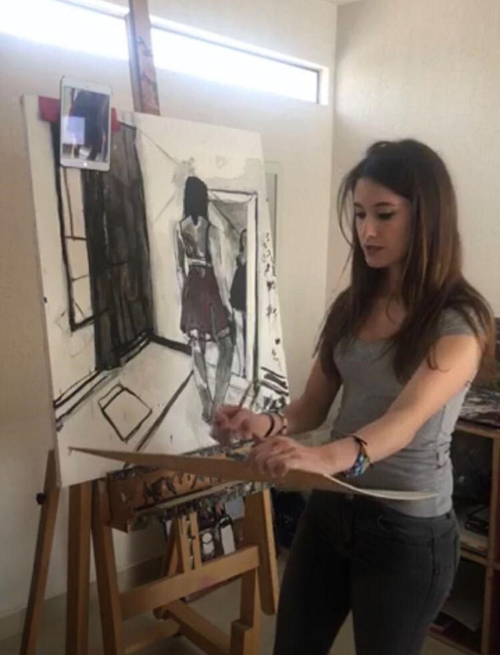 Comparte Andrea Zelaya Freyman clases de dibujo en vivo a través de redes sociales