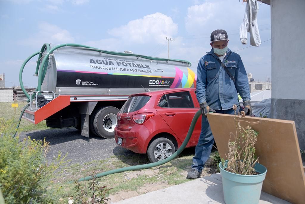 Incrementa CAEM a Ecatepec suministro de agua potable con camiones cisterna