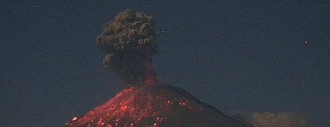 Popocatépetl en Fase 2: lanza material incandescente durante erupción