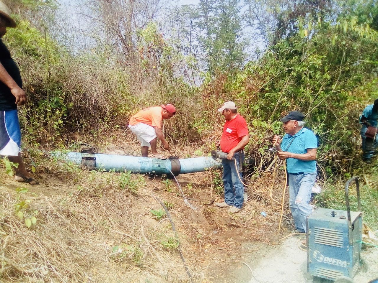 Clausuran tomas clandestinas de agua potable en San Marcos 