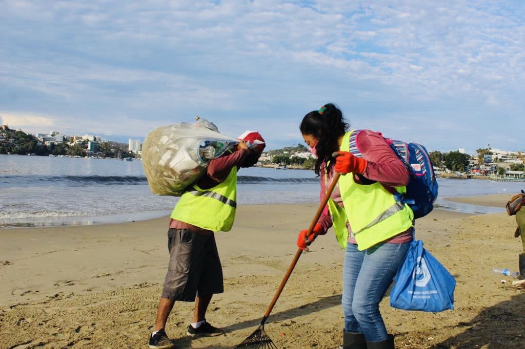 Mantiene la Coordinación de Servicios Públicos limpios los canales pluviales de Acapulco 