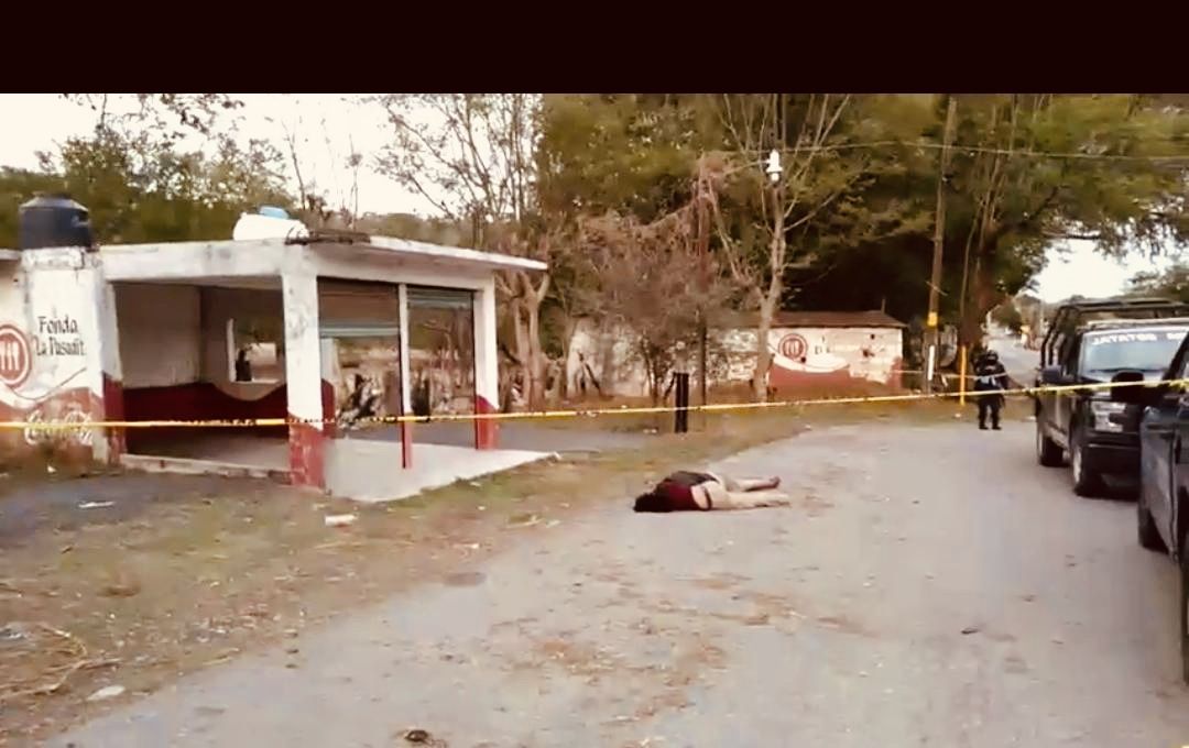 Dejan a mujer y un hombre ejecutados en la carretera Taxco-Cuernavaca