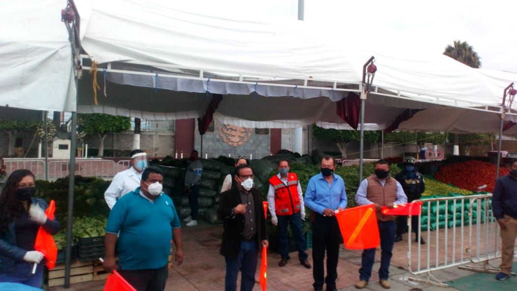 Por pandemia, el gobierno de Valle de Chalco Solidaridad reparte 30 mil paquetes de alimentos frescos: Armando García
