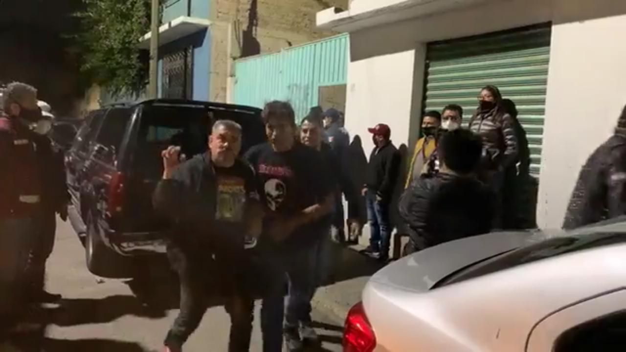 No respetan la cuarentena en Ecatepec; la policía los dispersa