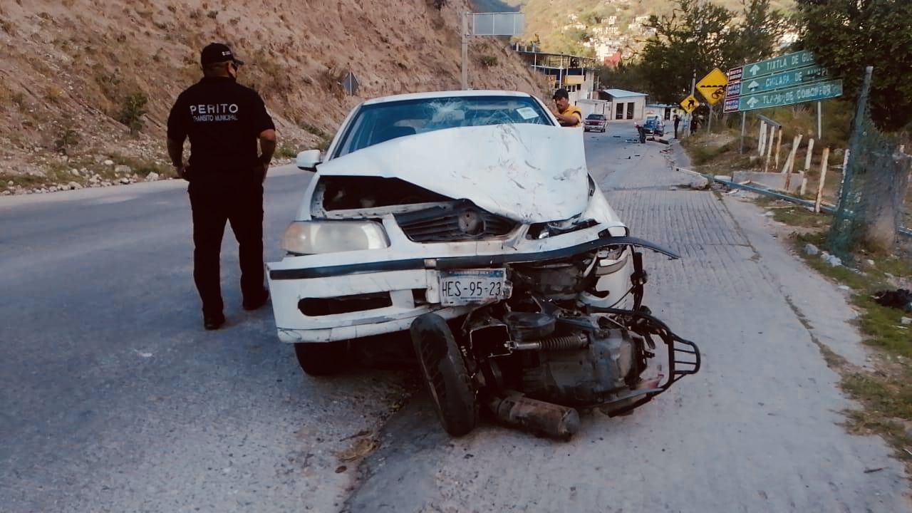 Atropella auto y mata a motociclista, en Chilpancingo 