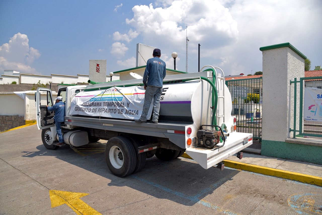 Amplía CAEM operativo de abasto de agua potable a 54 hospitales mexiquenses 