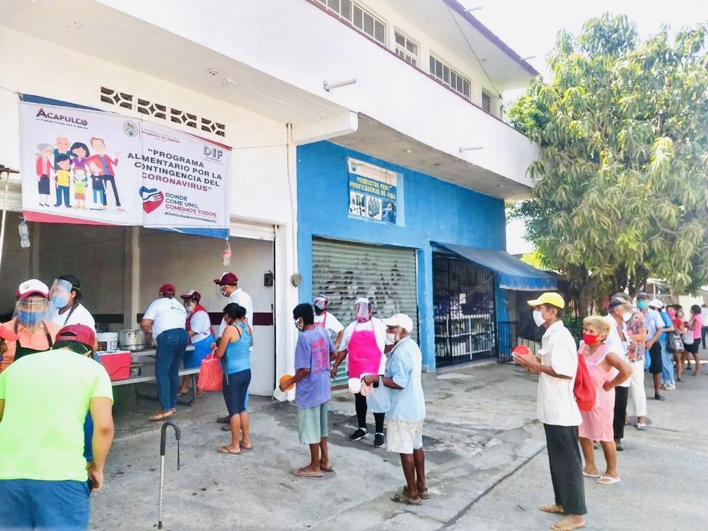 Limpian y desinfectan Cocinas Comunitarias de Acapulco 
