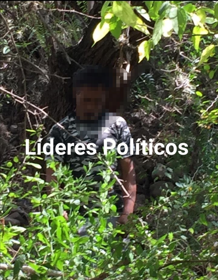 En Ixmiquilpan, Hidalgo encuentran a hombre muerto ahorcado en un árbol. 