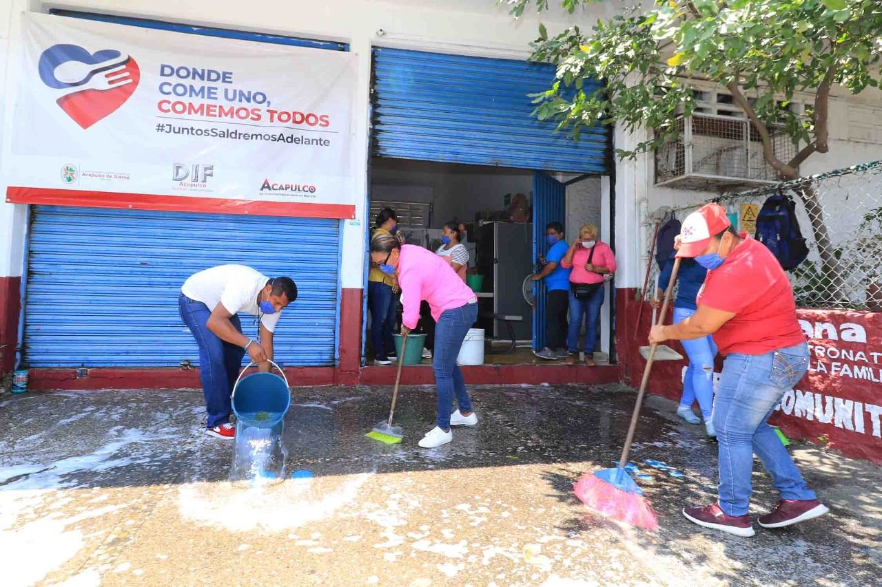 Intensifican limpieza y desinfección de las Cocinas Comunitarias de Acapulco 