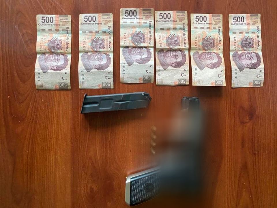 Caen tres asaltantes dedicados al robo de cuentahabiente en Ixtapaluca