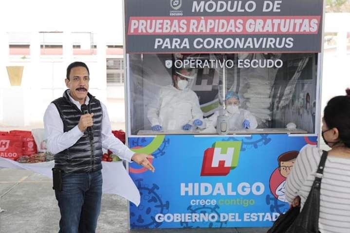 Omar Fayad, gobernador de Hidalgo ofreció atención médica a Arturo Herrera en Hospital Inflable de Respuesta Inmediata Covid-19. 