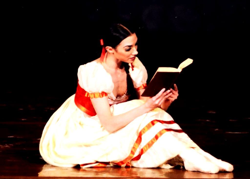 La primera bailarina Agustina Galizzi imparte clase magistral de ballet a través de #CULTURAENUNCLICK