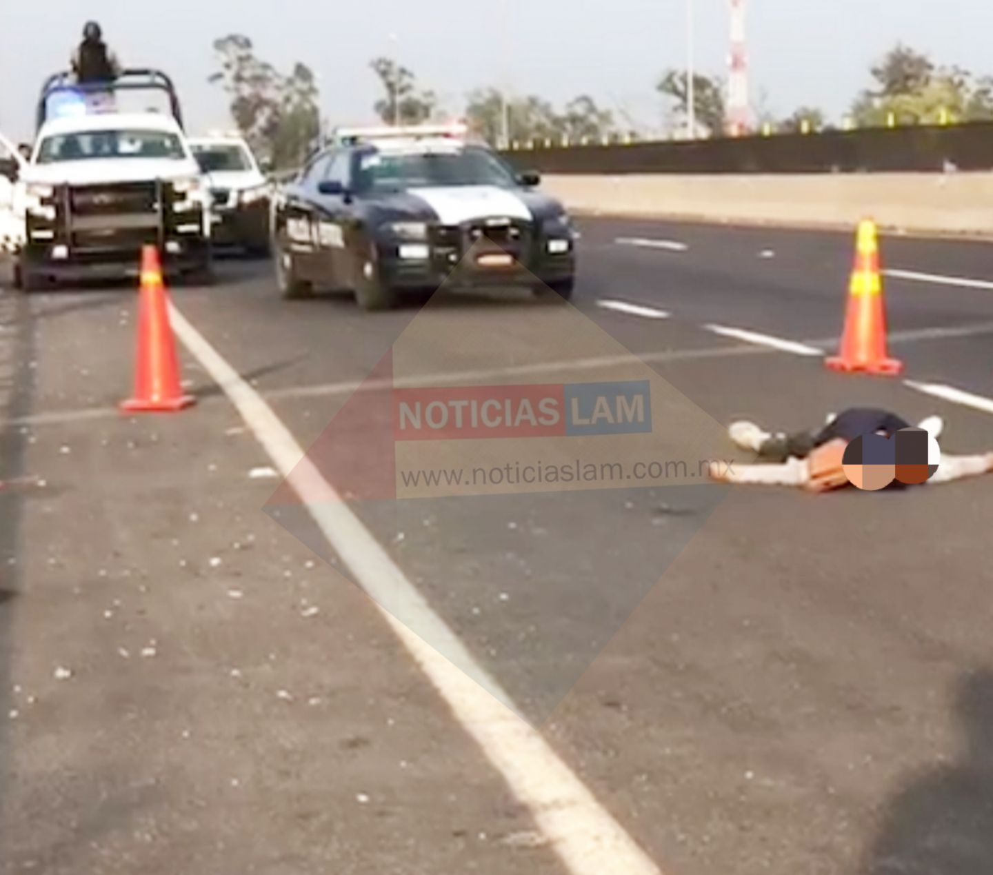 Custodios de la CUSAEM matan a presunto delincuente que intentó robar camión con médicamentos