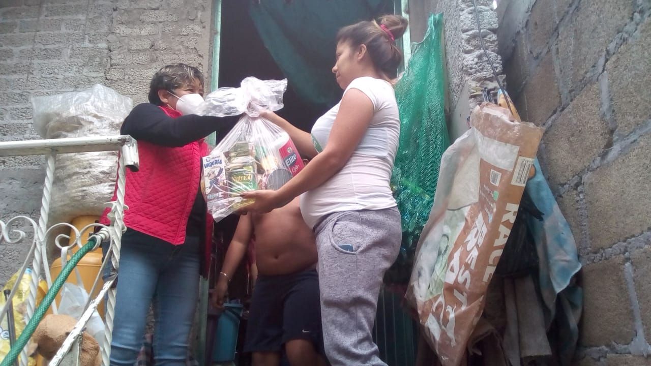 Por pandemia  ODAPAS Chimalhuacán continúa entregando apoyos alimentarios a familias pobres