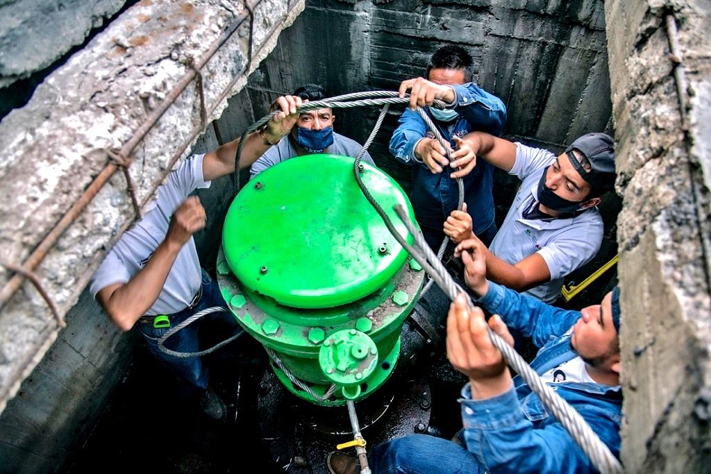La CAEM distribuye agua y da mantenimiento preventivo a instalaciones hidráulicas durante paro del sistema Cutzamala