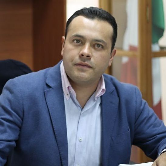 Operador de Osorio Chong engaña incautos en Actopan prometiendo cargos y candidaturas