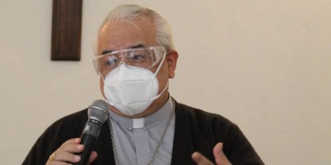 En rueda de prensa reconoce Obispo un primer caso de COVID en la Diócesis de Córdoba