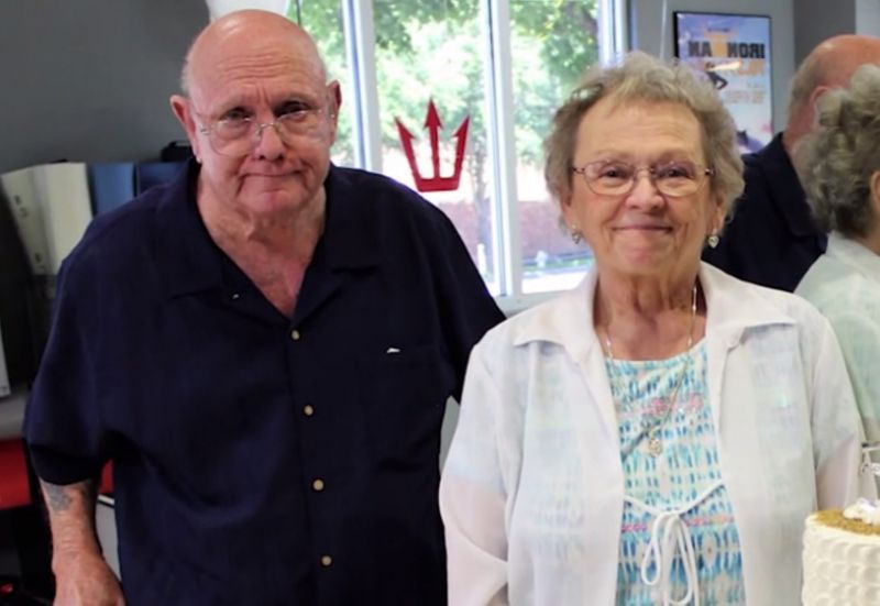 Estuvieron 53 años casados y murieron de covid-19 tomados de la mano en un hospital de Texas
