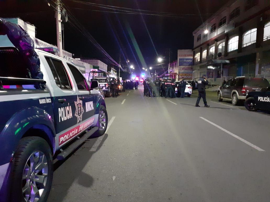 Policías de Ecatepec detienen en flagrancia a presuntos elementos de la SSEM acusados de robo; estatales liberan a 3 con violencia 