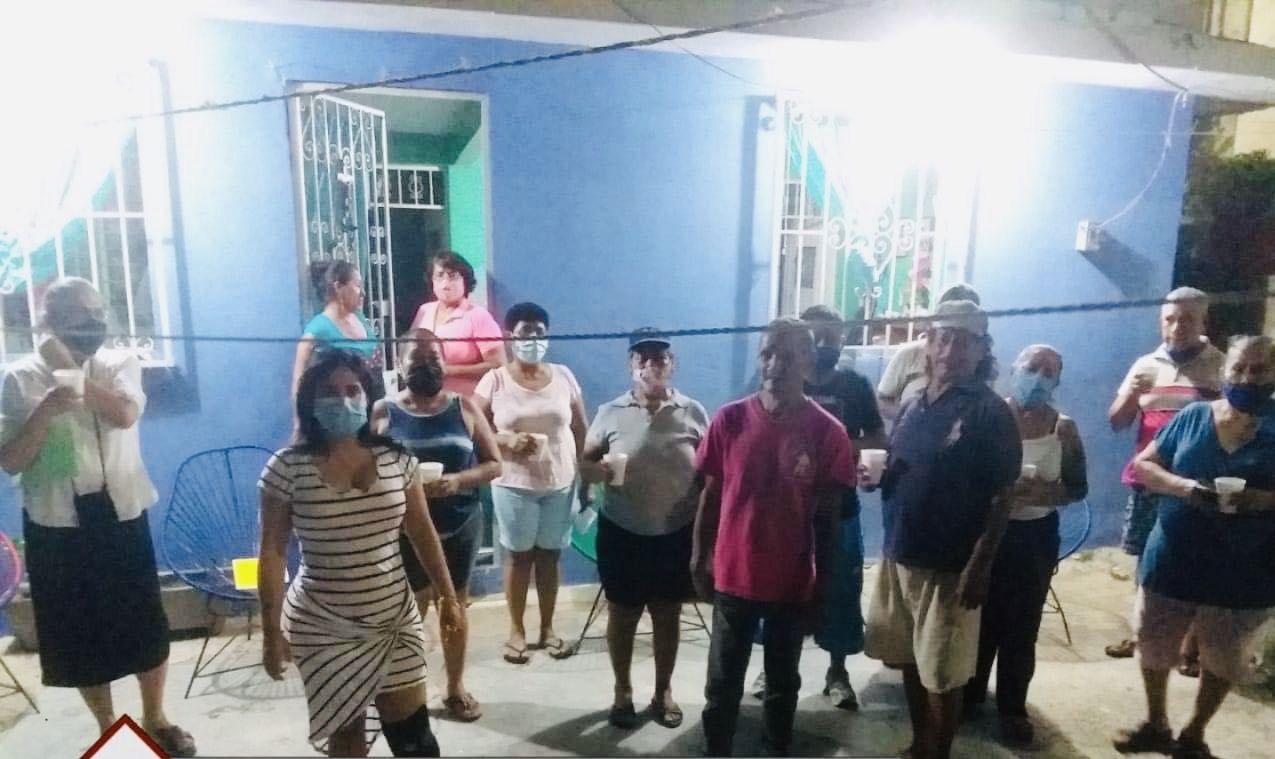 Yoloczin Domínguez cercana a acapulqueños; escucha sus demandas 