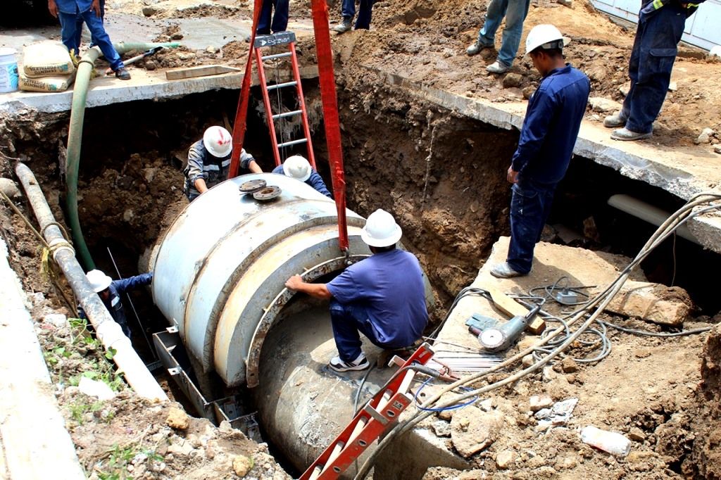 Finaliza CAEM la reparación de fuga de agua potable de la línea macrocircuito en Tultitlán