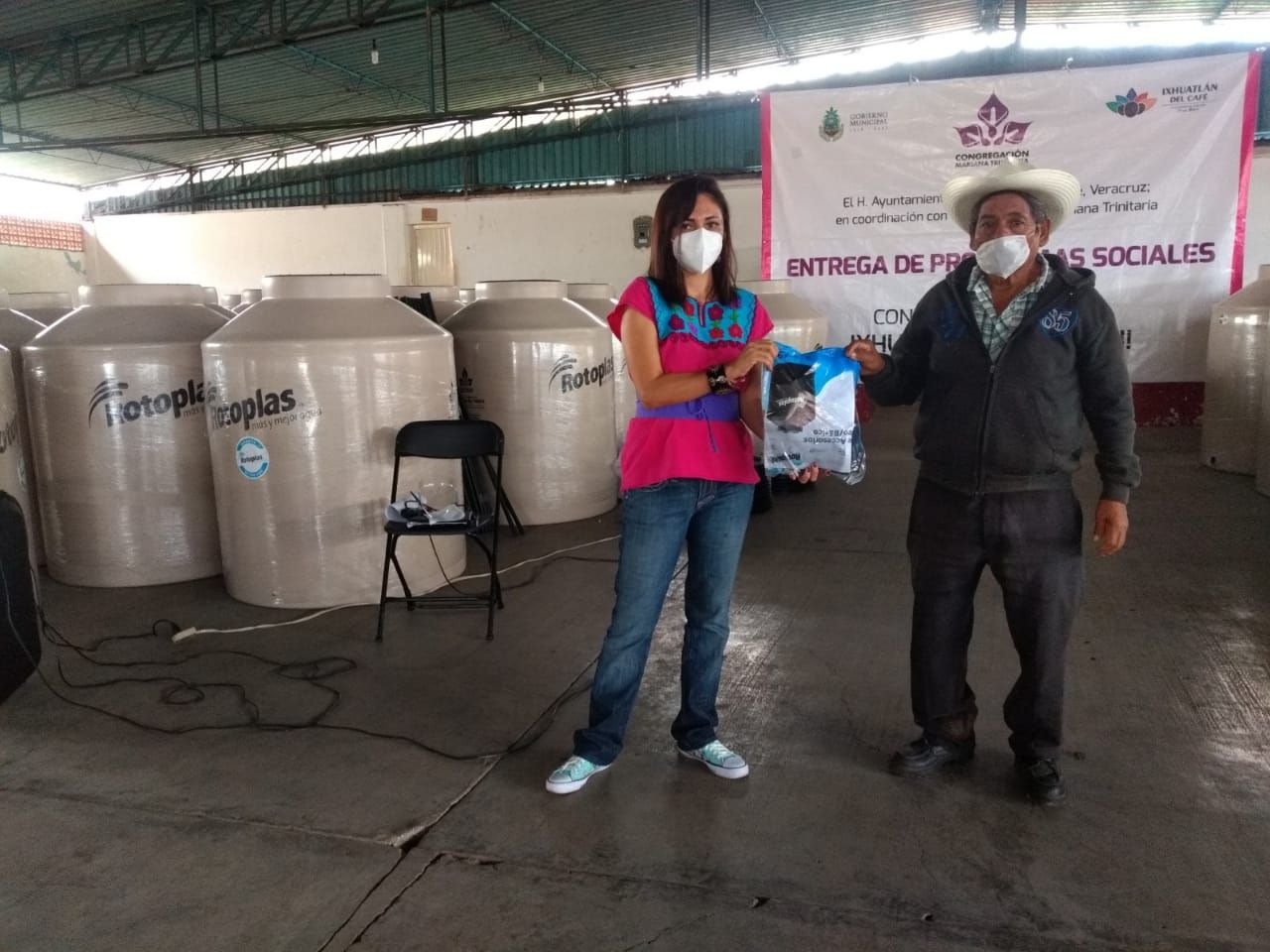 Más sistemas de Agua potable entregados en Ixhuatlán Del Café